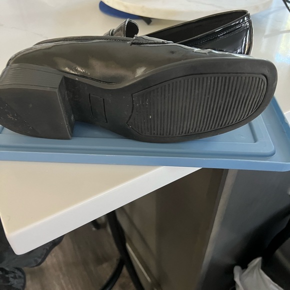 Black shiny leather shoes - Picture 3 of 3